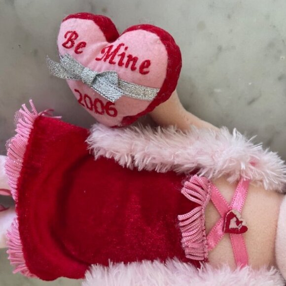 GROOVY GIRLS VIVICA 2006 Be Mine Soft Plush Limited Edition Doll & Poodle Dog - Picture 7 of 14